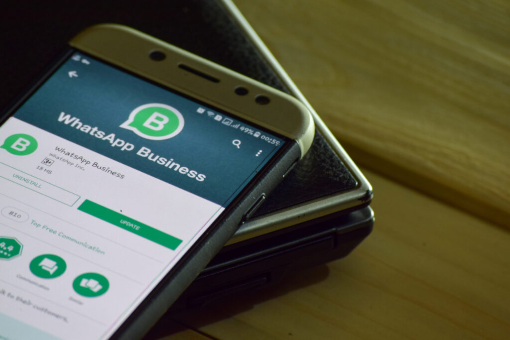 chat whatsapp business