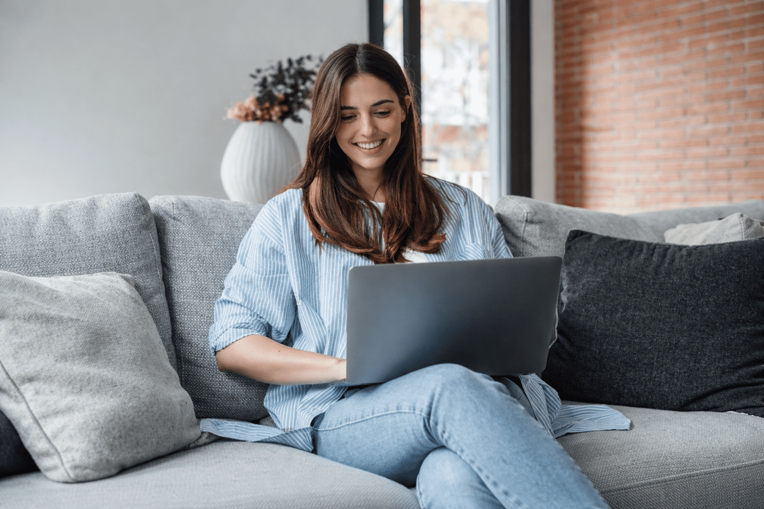 Cara Bekerja Secara Online dan 25 Rekomendasi Pekerjaannya
