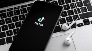 8 Cara Ampuh Mendapatkan Uang dari TikTok untuk Pemula